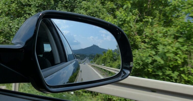 rearview mirror, exterior mirror, automobile